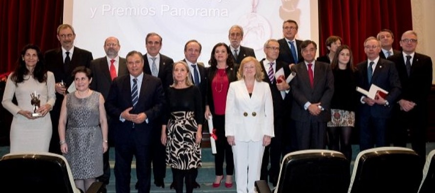 El Consejo General de Farmacéuticos entrega sus Medallas y los premios Panorama 2015