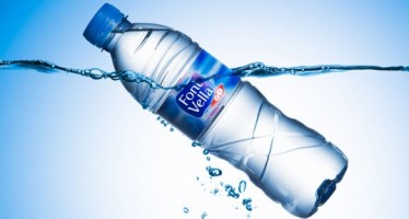 El alcohol deshidrata y el agua hidrata