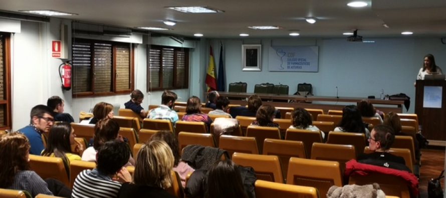 A.M.A. participa en las jornadas de formación de farmacéuticos de Asturias