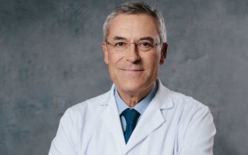 Dr. C. Guillén: » La cirugía micrográfica consigue analizar el cien por cien de los márgenes del tumor»