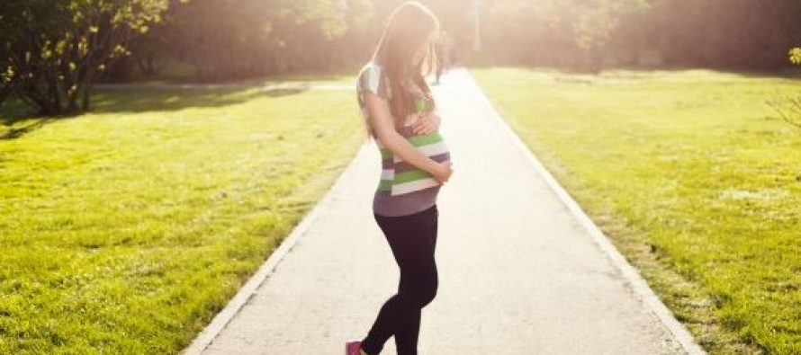 La actividad física aumenta el bienestar y contribuye a la evolución del embarazo