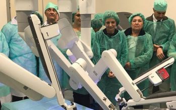 Un nuevo robot ‘Da Vinci’ permitirá realizar más de 140 cirugías en el Hospital de Málaga