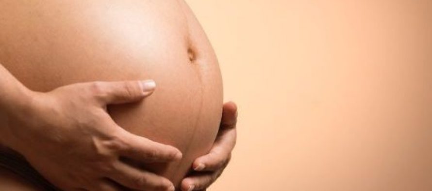 Afirman que dar oxígeno a la madre en el parto no supone beneficio fetal