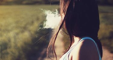 Una investigación afirma que fumar en exceso aumenta la cantidad de arrugas en la cara