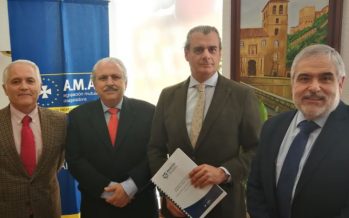 AMA Vida firma la póliza colectiva de Vida con el Colegio de Veterinarios de Granada