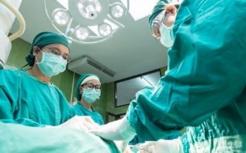 El Hospital Clínic de Barcelona consigue el primer trasplante de útero de España de una donante viva