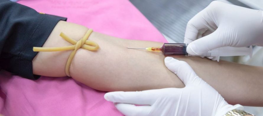 Cáncer de colon: Un test de sangre podría detectarlo 15 años antes de que aparezcan síntomas