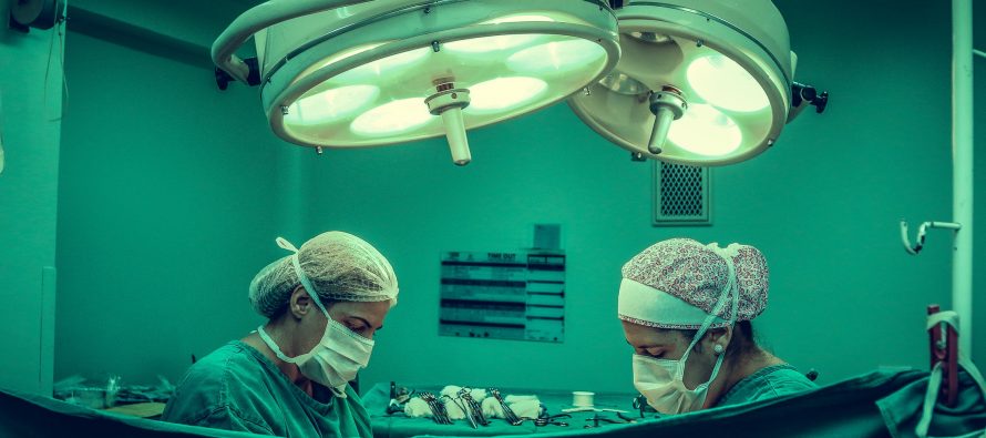 El Hospital de La Paz vuelve a hacer un trasplante de intestino a un niño