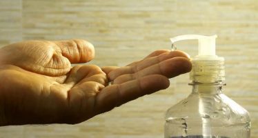 La venta de desinfectantes de manos se dispara más de un 700% en febrero