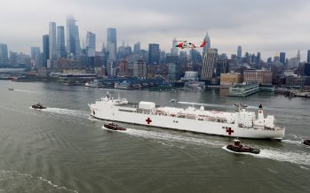 El barco hospital con mil camas y 12 quirófanos ya está en Nueva York