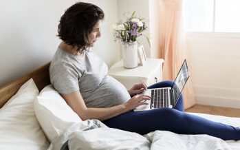 El uso del móvil por la noche puede contribuir a un parto prematuro