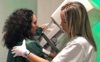Quirónsalud Infanta Luisa realiza mamografías gratuitas para concienciar sobre las revisiones periódicas