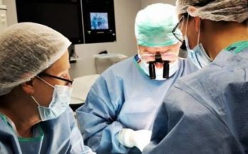 Traumatología de Quirónsalud implanta con éxito una prótesis osteointegrada a una paciente amputada