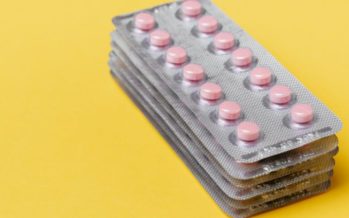 Las mujeres que usan píldoras anticonceptivas desarrollan formas menos graves de Covid