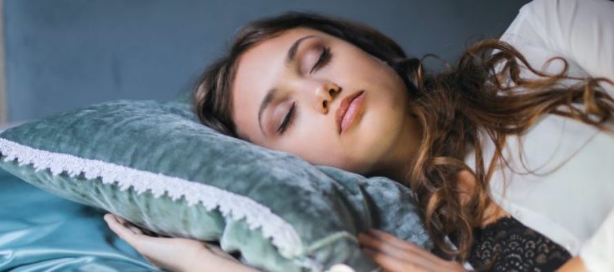 Los expertos advierten: los españoles duermen poco y mal