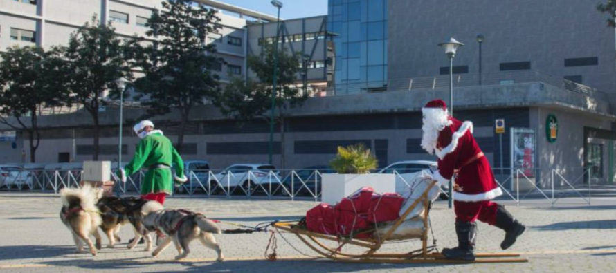 Papá Noel visita a los pacientes de Quirónsalud Málaga