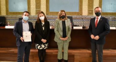 Quirónsalud Córdoba recibe un reconocimiento de la UCO