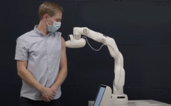 Cobi, el primer robot capaz de administrar vacunas