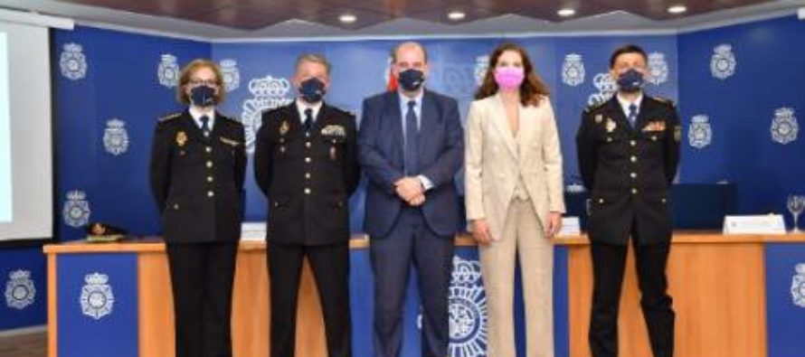 La Policía y la Fundación Quirónsalud en la prevención de las adicciones