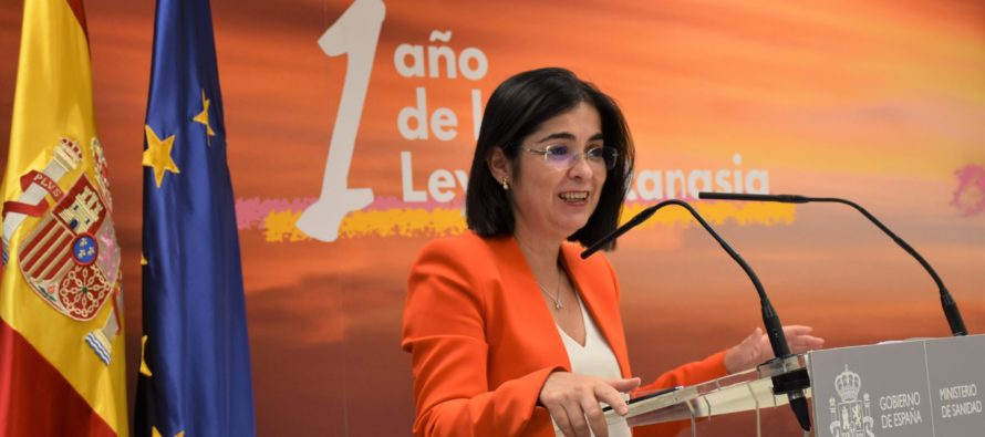 La Ministra de Sanidad preside el acto de conmemoración de la puesta en marcha de la Ley de Eutanasia