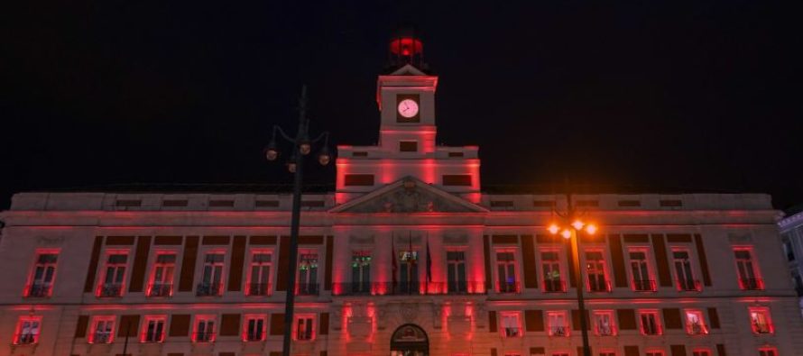 Madrid ilumina de naranja la  Real Casa de Correos en el Día del Trastorno por  Déficit de Atención e Hiperactividad