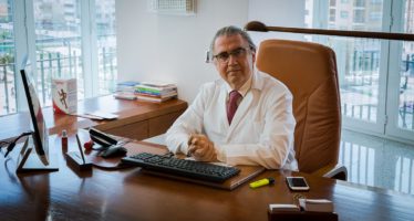 Dr. Torrecillas: «Los hombres van ahora mucho más al urólogo que antes»