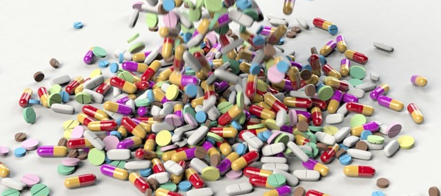 Sanidad baja el precio de más de 17.000 medicamentos
