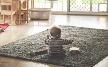 Los juguetes ruidosos pueden provocar lesiones irreversibles en los oídos de los niños