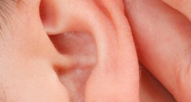 Un daño congénito del nervio auditivo se relaciona con los trastornos del espectro autista