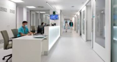 El Hospital Universitario Ruber Juan Bravo reforma su UCI