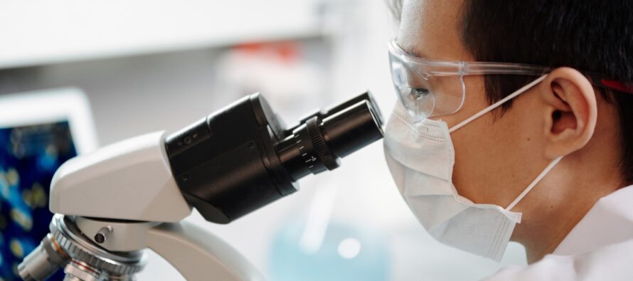 Las mujeres pueden transmitir la vaginosis bacteriana a los hombres