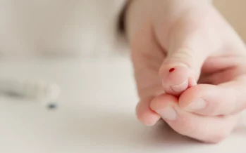 Un pinchazo en el dedo podría ser la alternativa a la analítica de sangre intravenosa