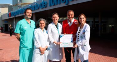 El Hospital de Torrejón recibe el reconocimiento de Cruz Roja por su colaboración en acciones sociales