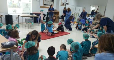 Ribera Hospital de Molina transforma las aulas escolares en quirófanos