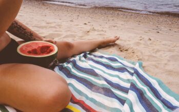 Cuida tu piel y tus hábitos alimenticios en verano