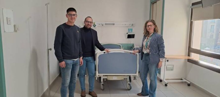 Quirónsalud Toledo dona 30 camas articuladas a personas dependientes y en situación de exclusión
