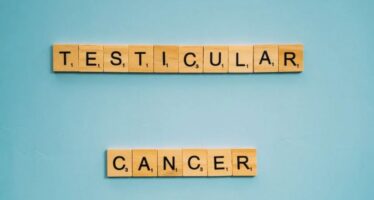 ¿Cuáles son los síntomas del cáncer de testículo?