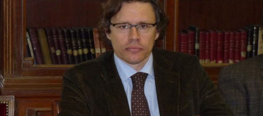 Dr. José Luis Ayuso